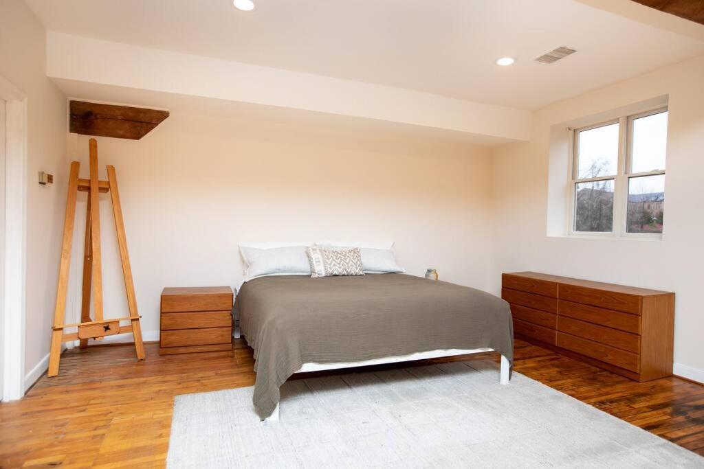Modern Loft Farmville