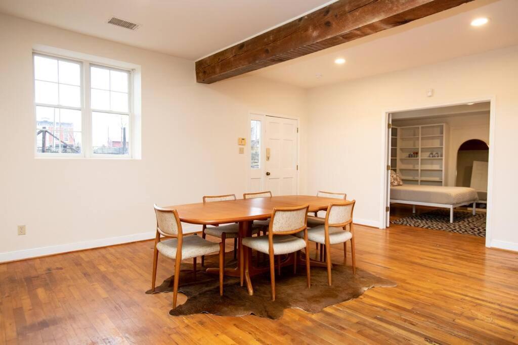 Modern Loft * Farmville