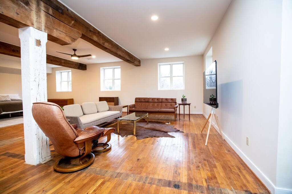 Modern Loft *